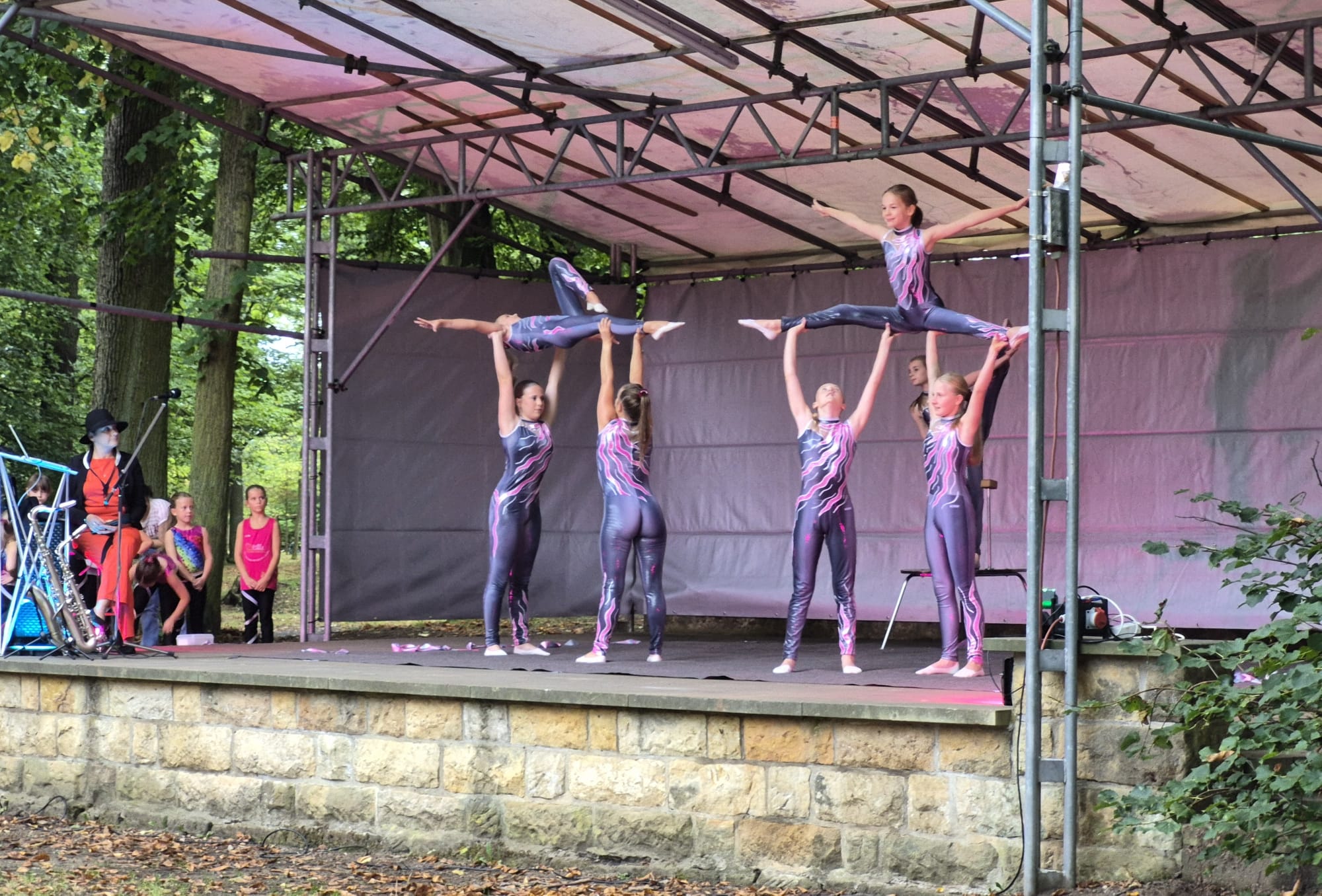 28.08.26 Freitag Abend im Park Showdance-Auftritt